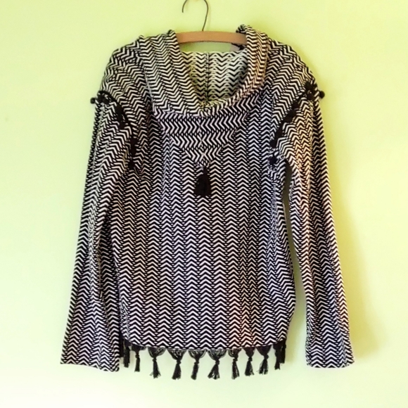 REBELLION hoodie/poncho - Picture 3 of 5